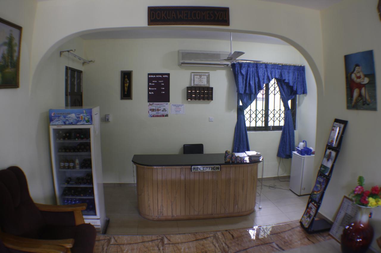 Dokua Royal Hotel Kwabenya Extérieur photo